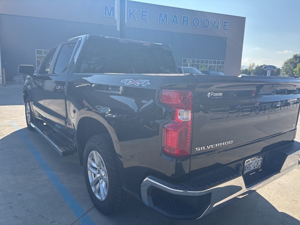 2019 Chevrolet Silverado 1500 LT photo 2