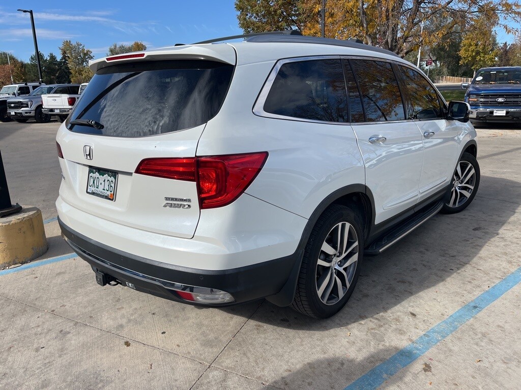 2016 Honda Pilot Touring photo 2