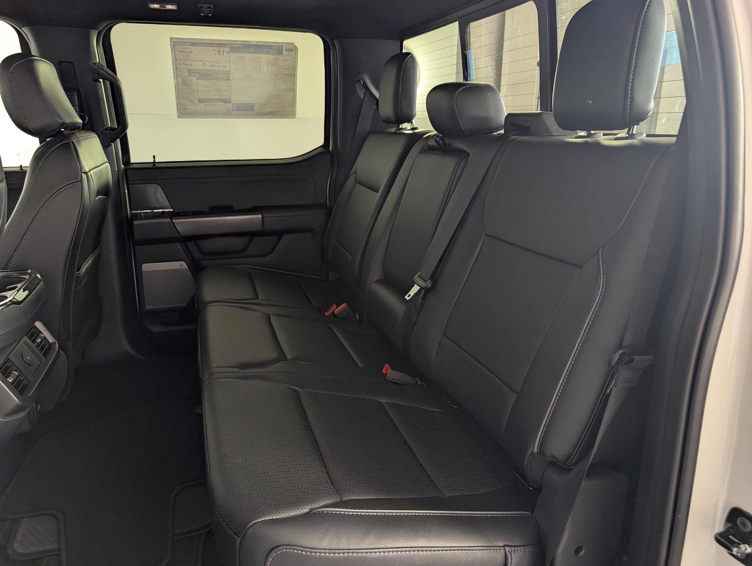 2025 Ford F-150 Lariat - Photo 13