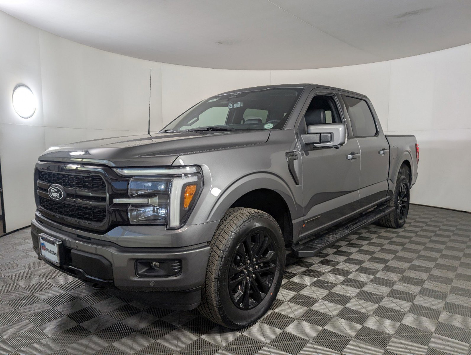 2025 Ford F-150 Lariat photo 3