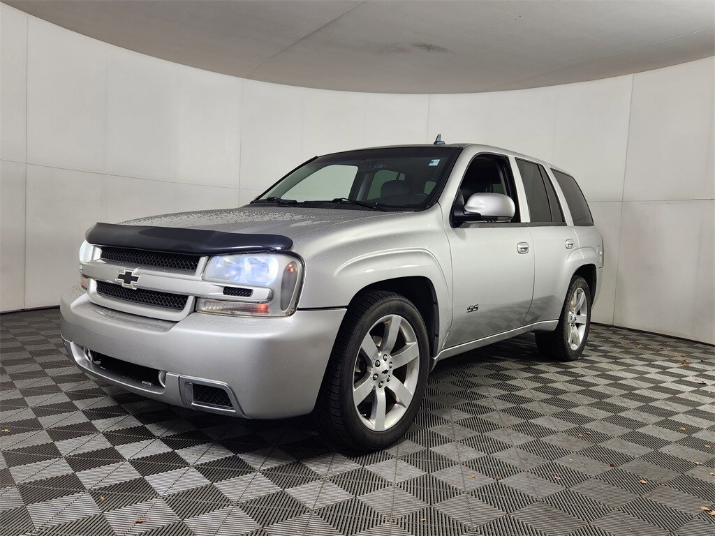 2008 Chevrolet Trailblazer SS photo 3