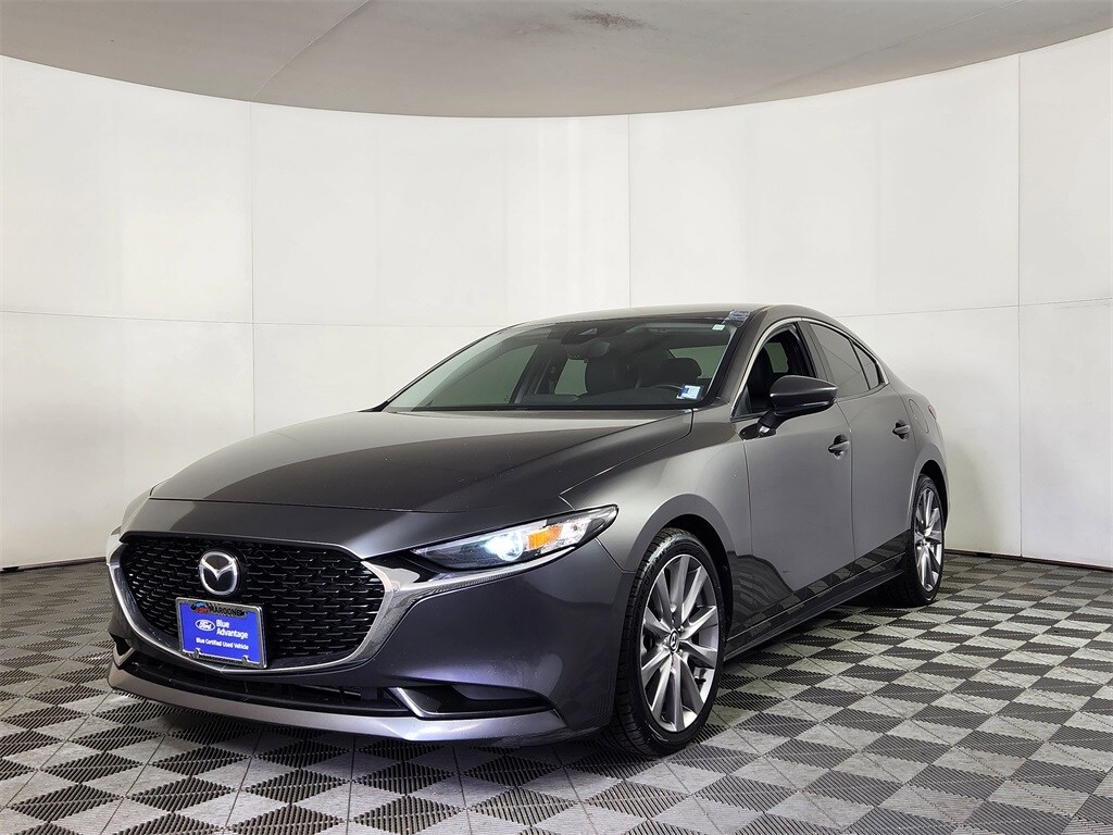 2019 Mazda Mazda3 Select Sedan photo 3