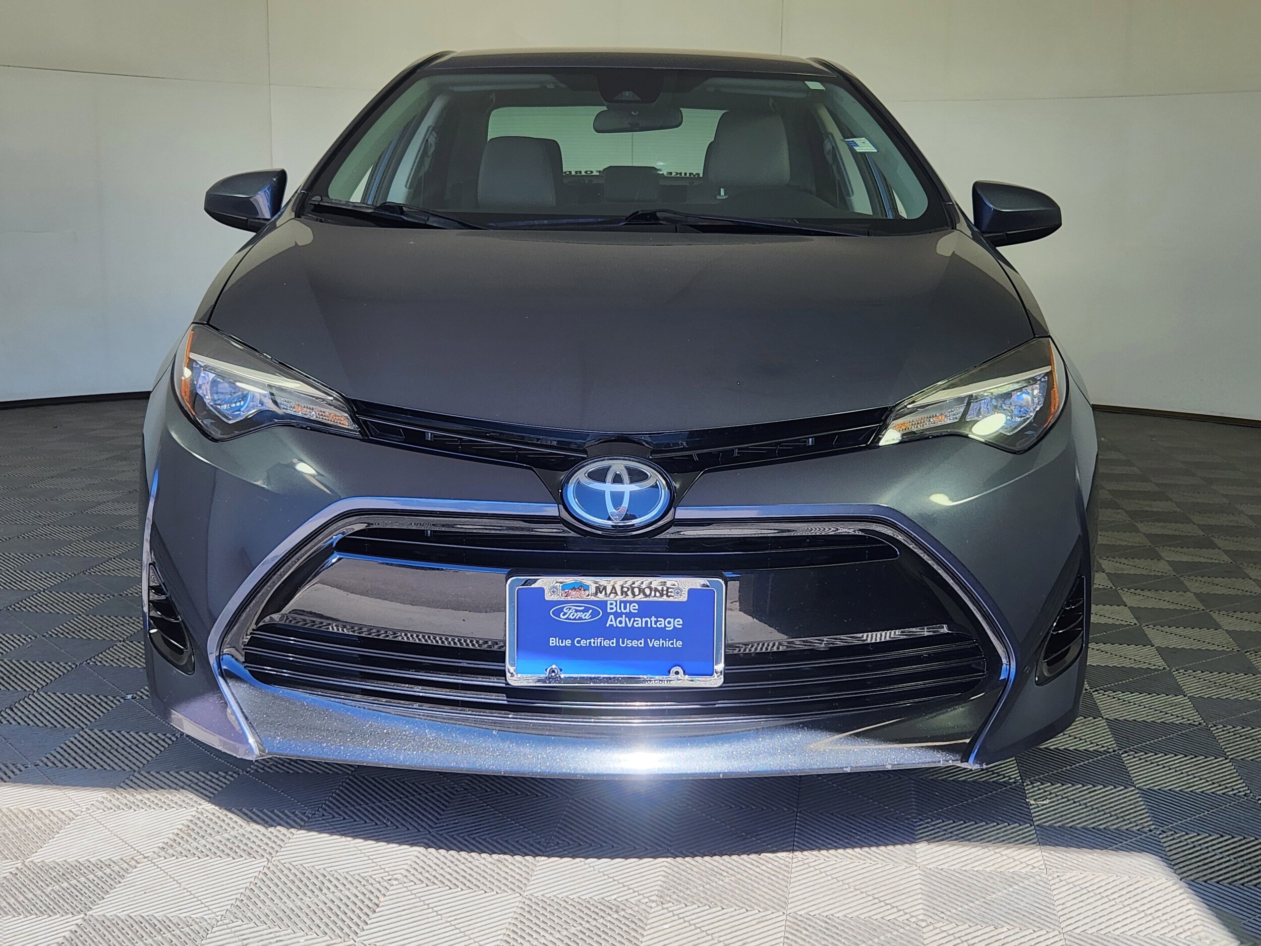 2017 Toyota Corolla LE Eco photo 2