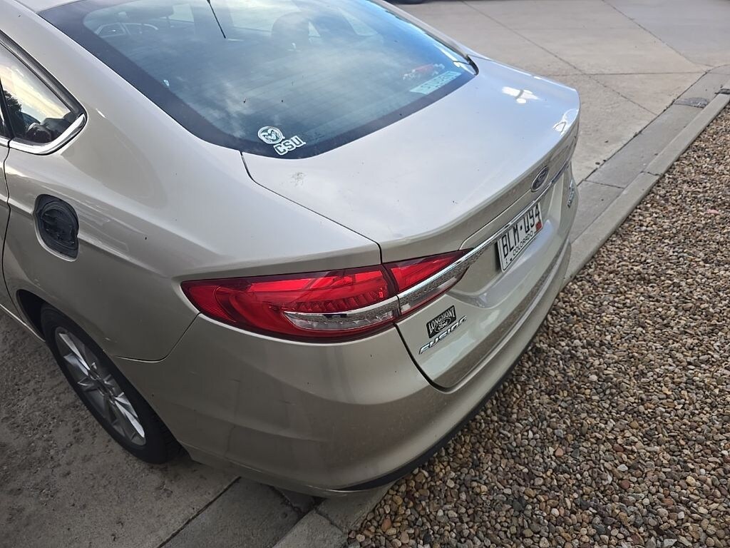 Used 2017 Ford Fusion Hybrid SE Sedan