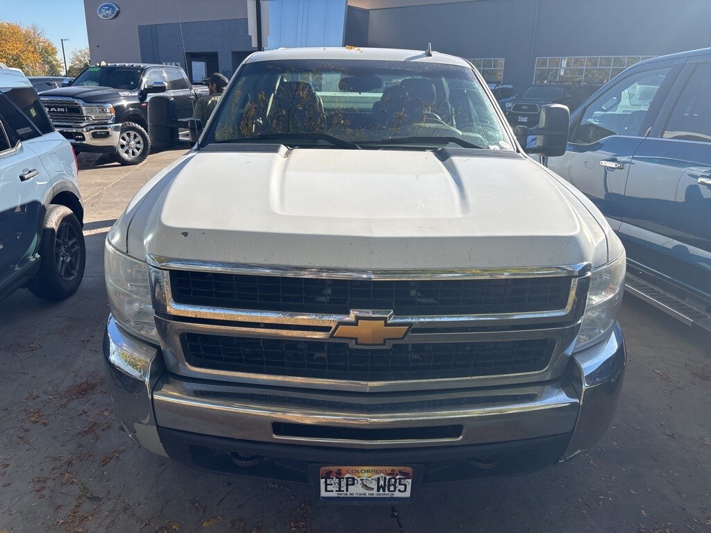 2008 Chevrolet Silverado 2500HD Work Truck photo 2