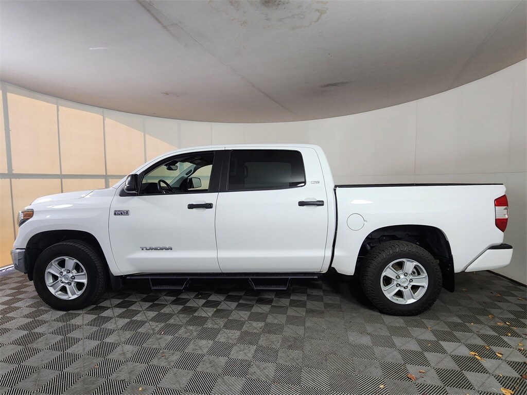 2021 Toyota Tundra SR5 CrewMax photo 4