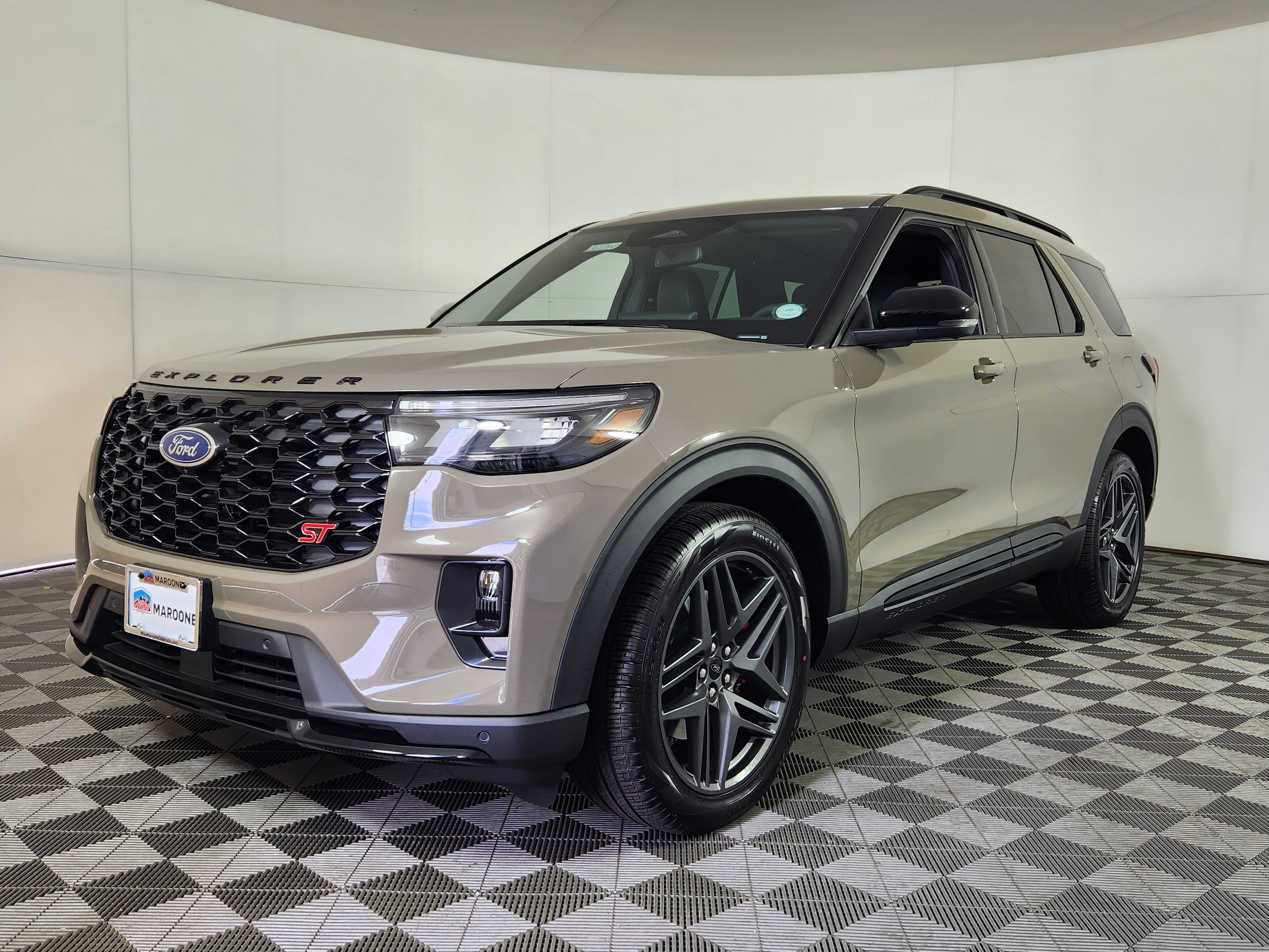 2026 Ford Explorer ST - Photo 3
