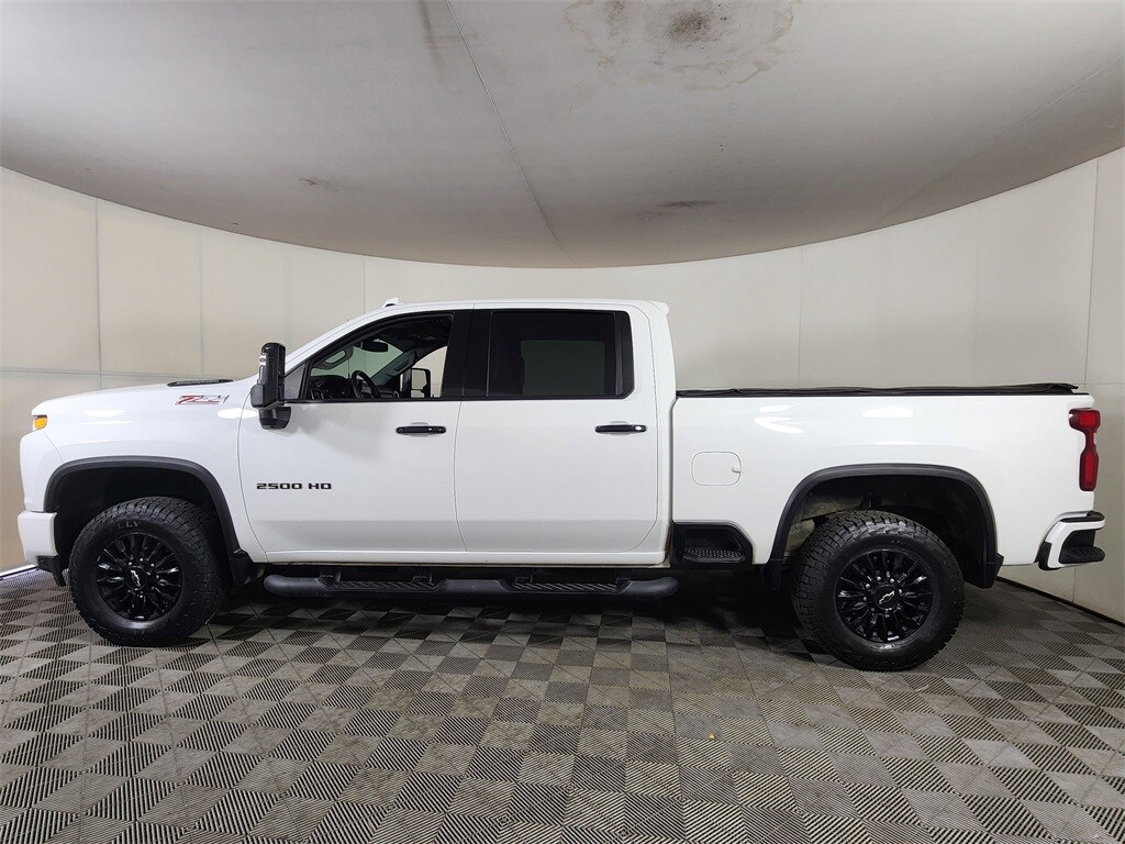 2023 Chevrolet Silverado 2500HD LTZ photo 2