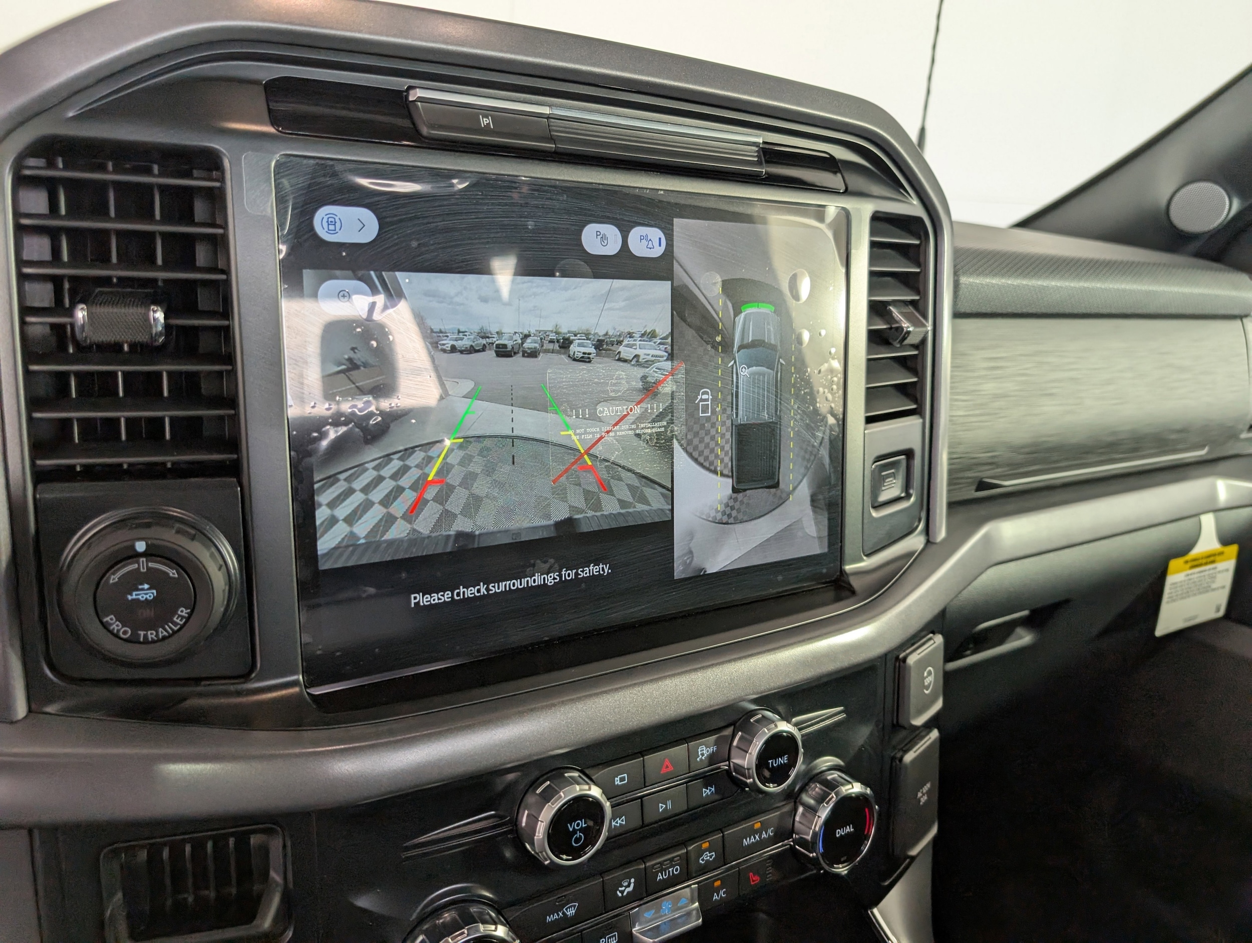 2025 Ford F-150 XLT - Photo 14