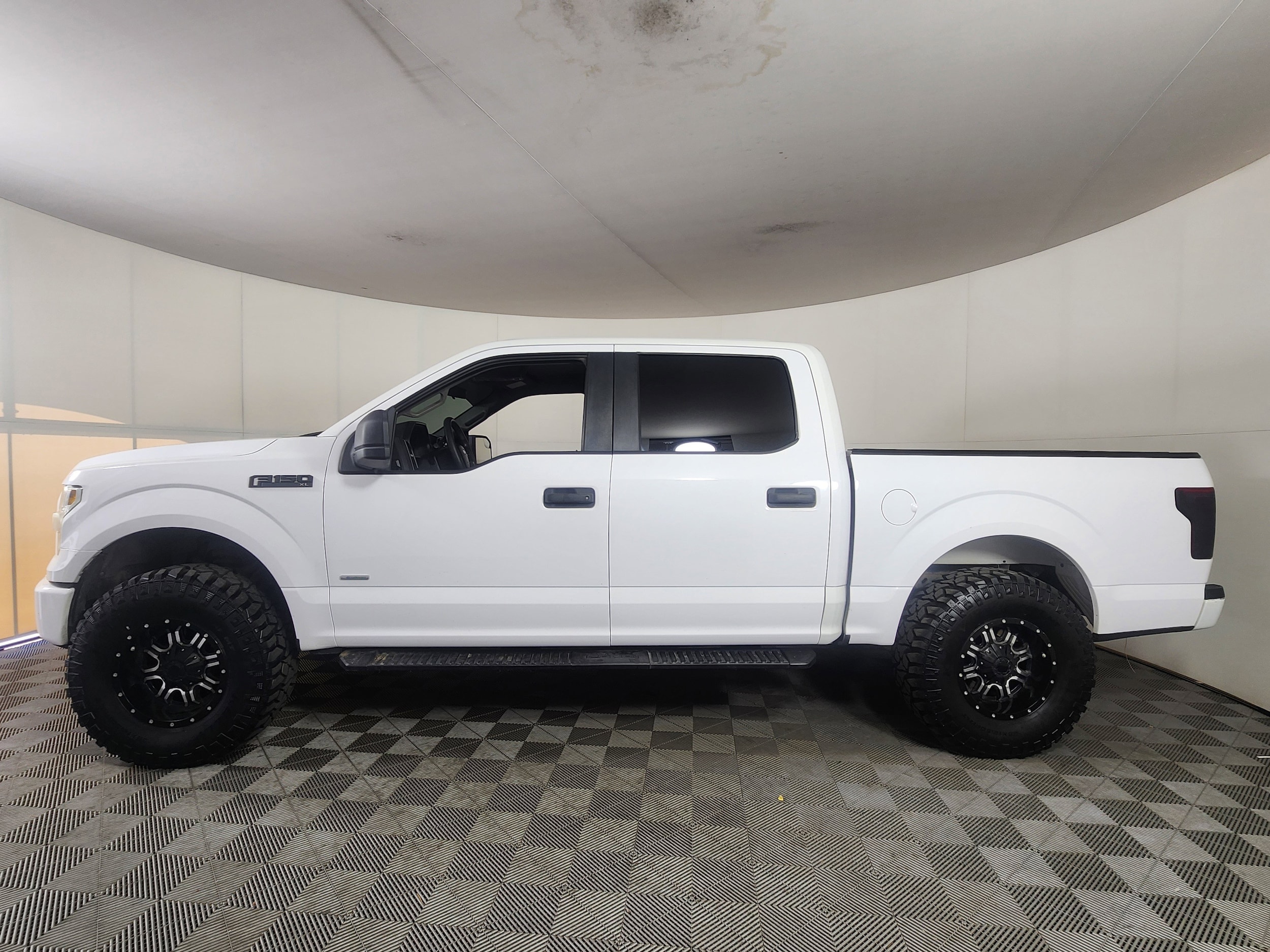 2017 Ford F-150 XL photo 4