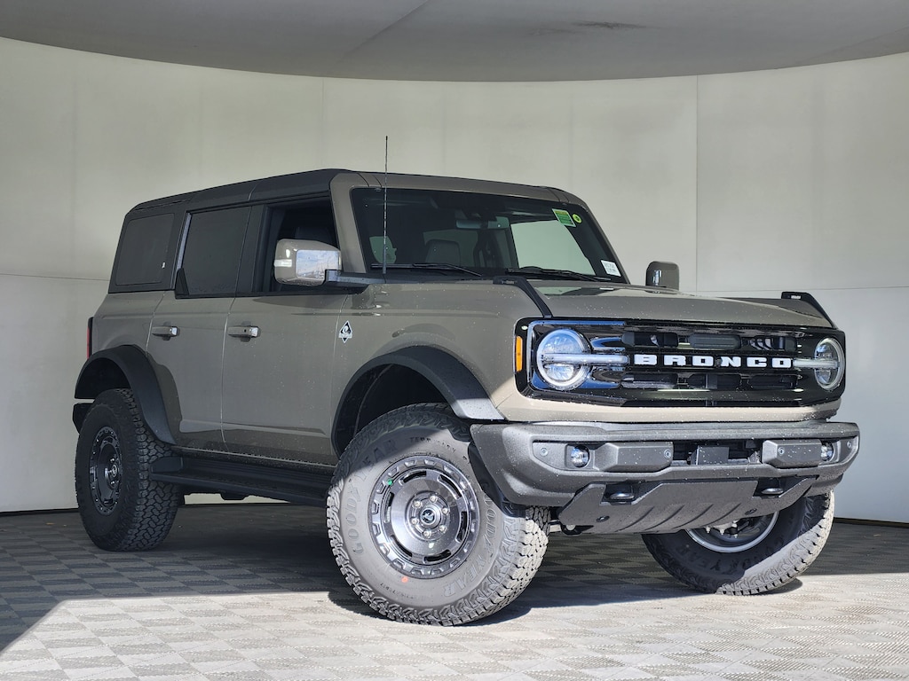New 2025 Ford Bronco Outer Banks SUV