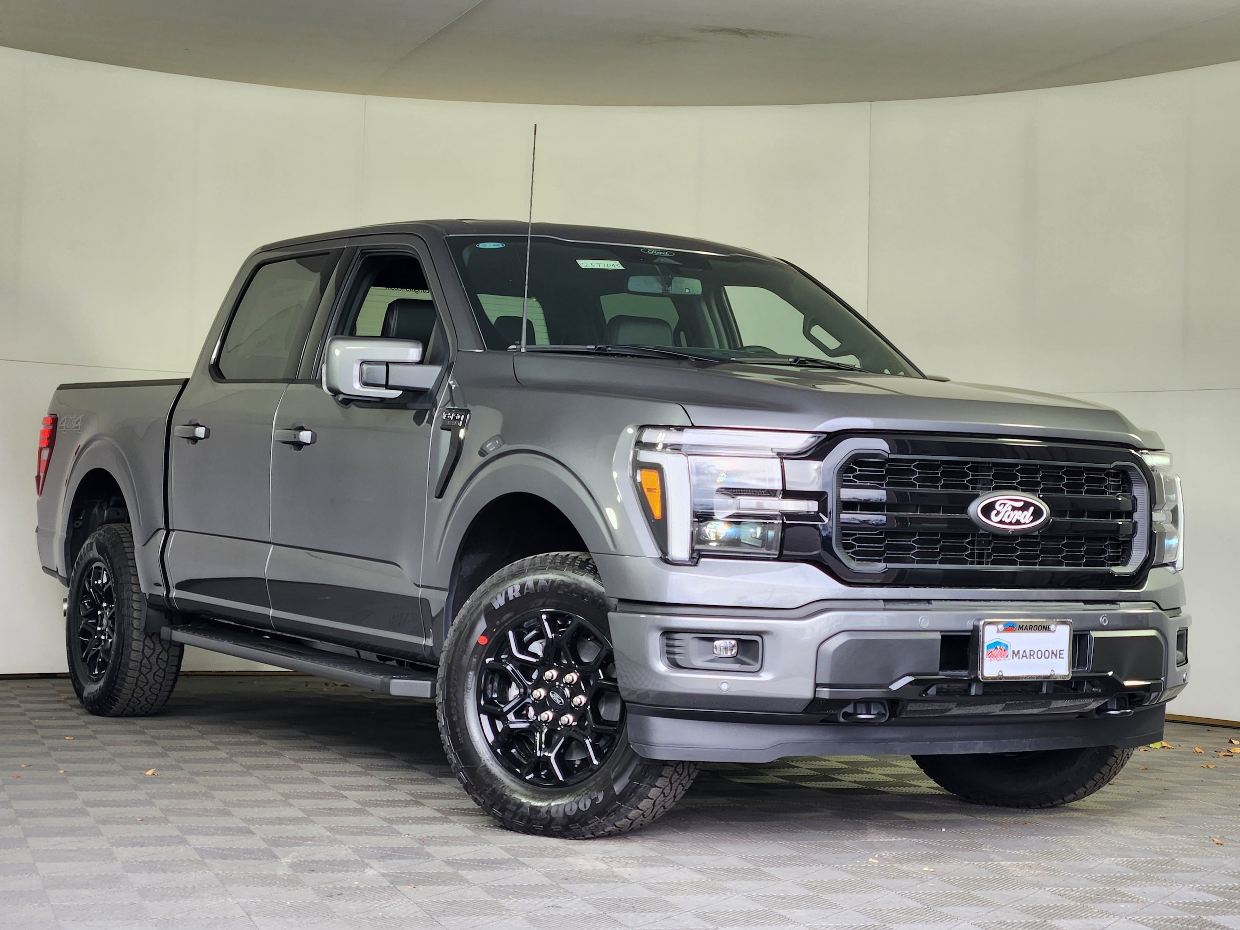 2025 Ford F-150 Lariat's photo