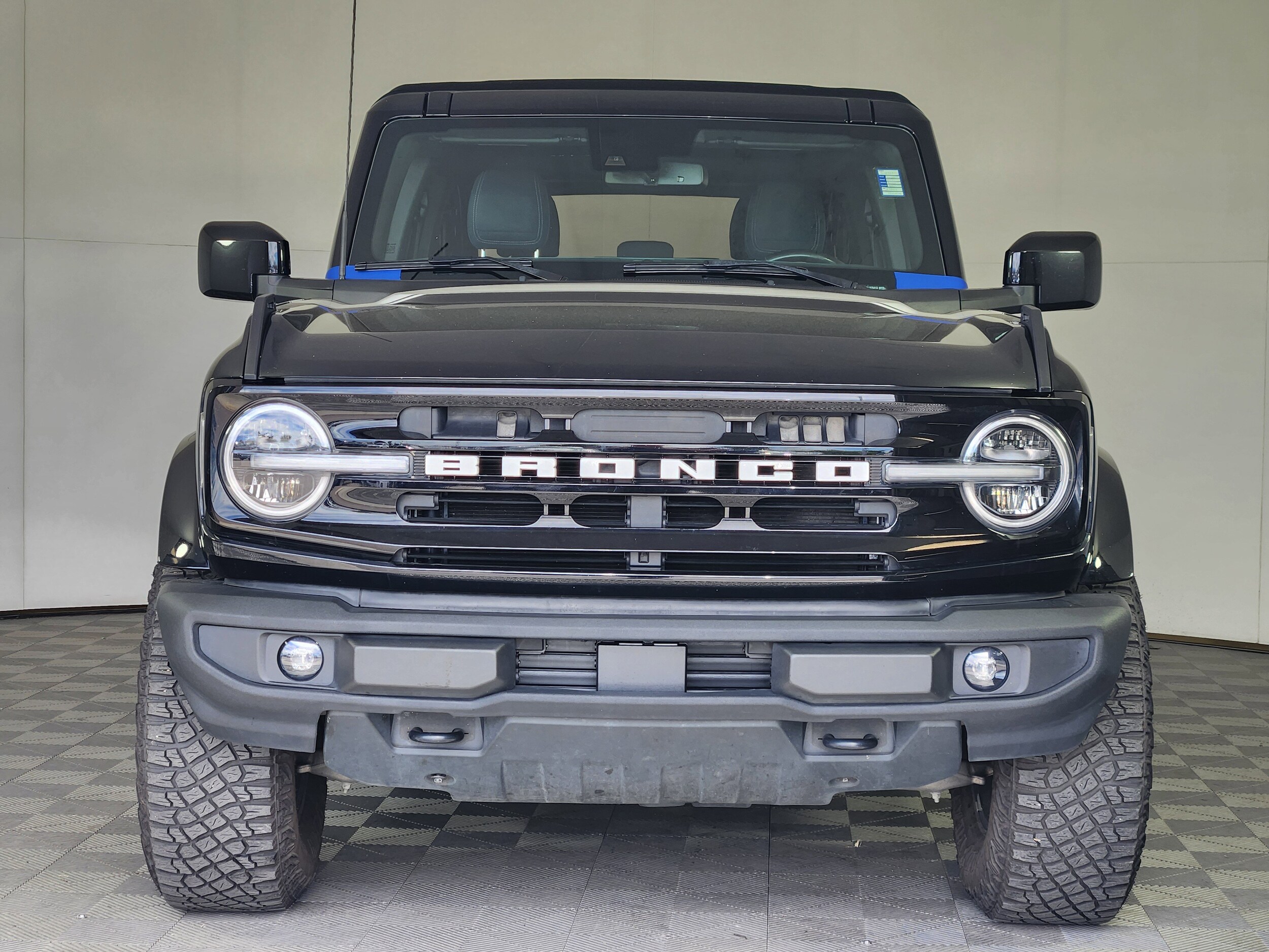 2022 Ford Bronco Outer Banks photo 2
