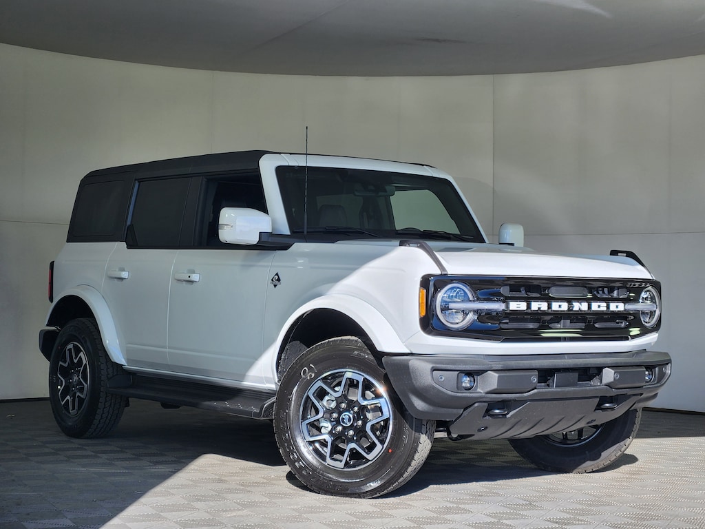 New 2025 Ford Bronco Outer Banks SUV
