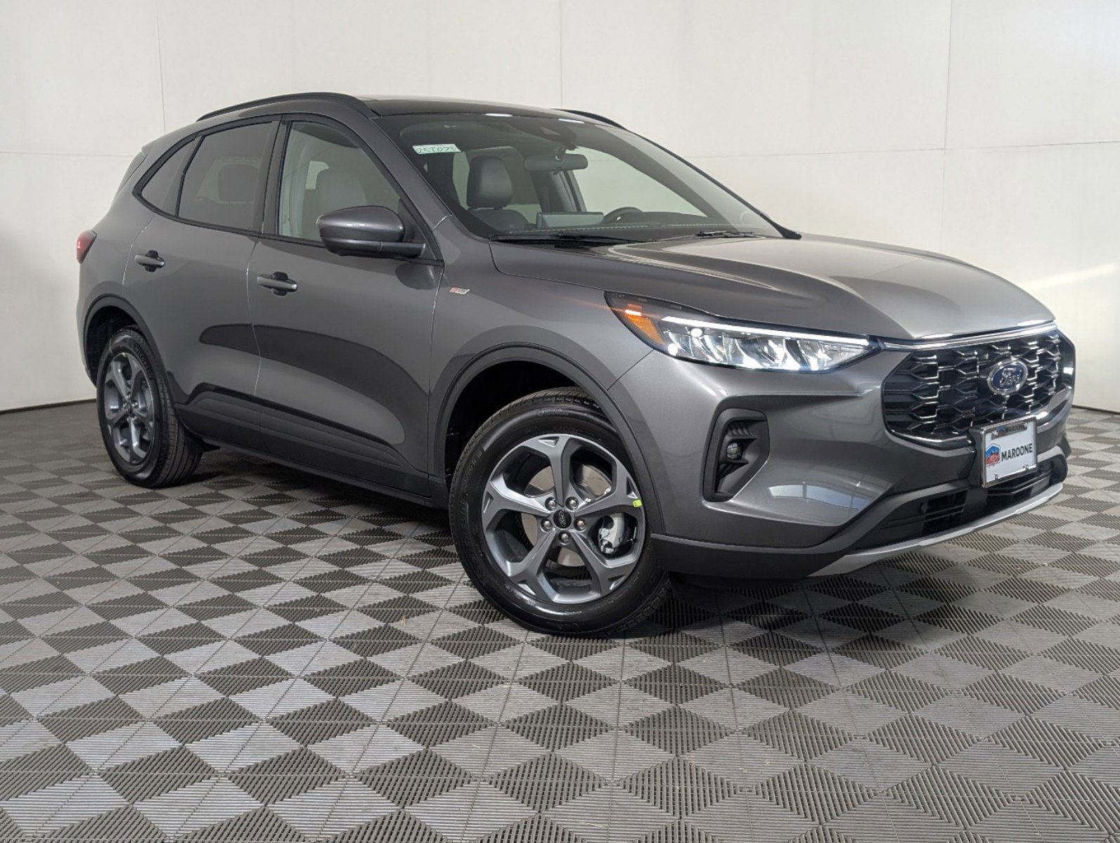 2025 Ford Escape ST-Line Select's photo