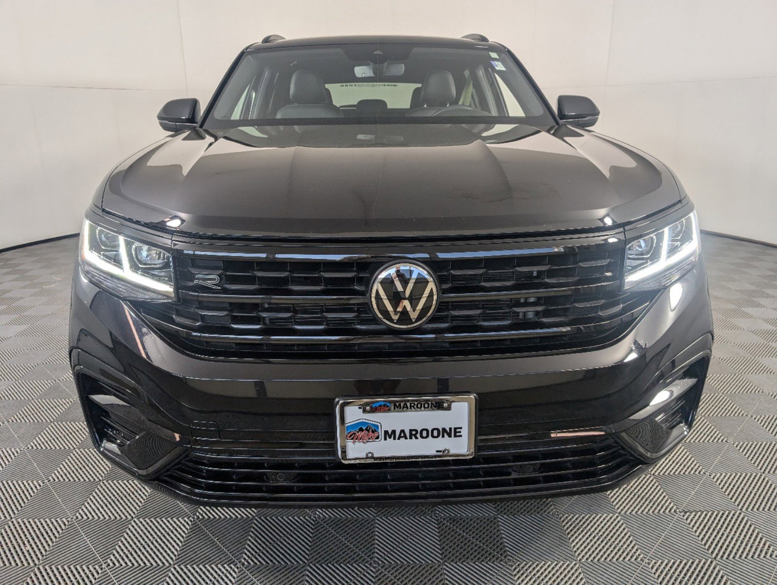 Used 2023 Volkswagen Atlas Cross Sport SEL R-Line Black with VIN 1V2SE2CA0PC207408 for sale in Longmont, CO