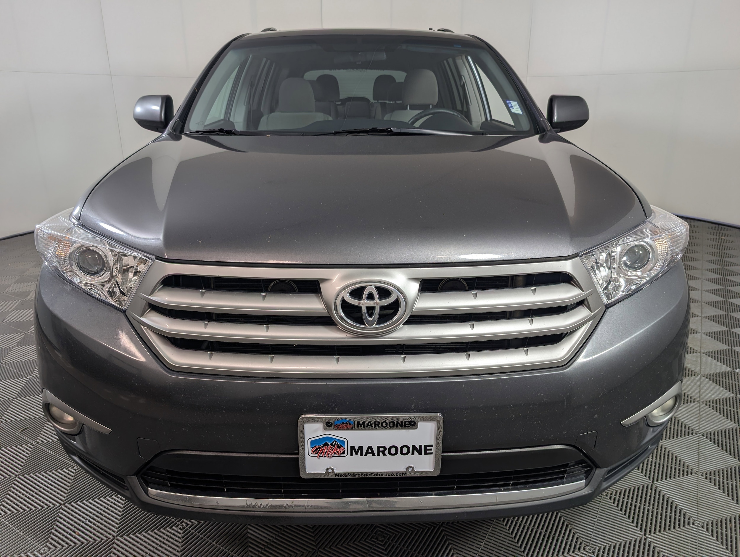 Used 2013 Toyota Highlander Base with VIN 5TDBK3EH9DS258717 for sale in Longmont, CO