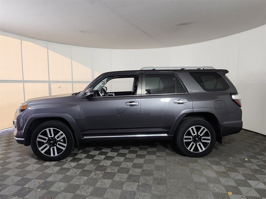 2022 Toyota 4Runner Limited photo 4