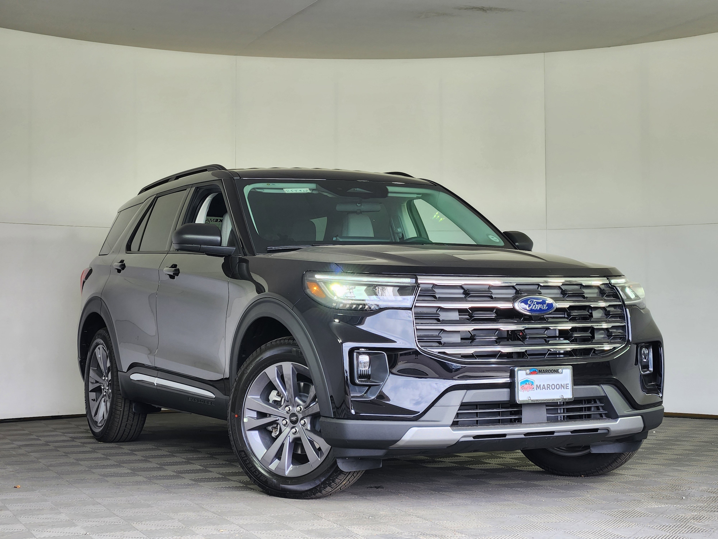 2025 Ford Explorer Active's photo