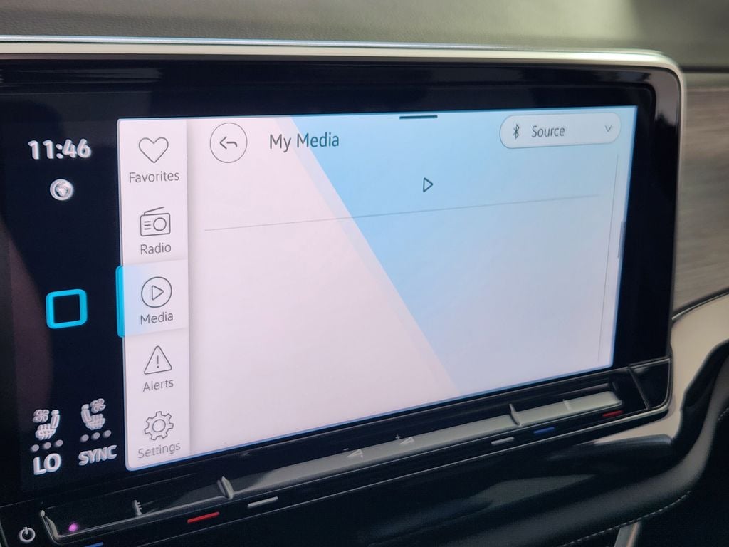 2024 Volkswagen Atlas Cross Sport SE w/Tech - Photo 23