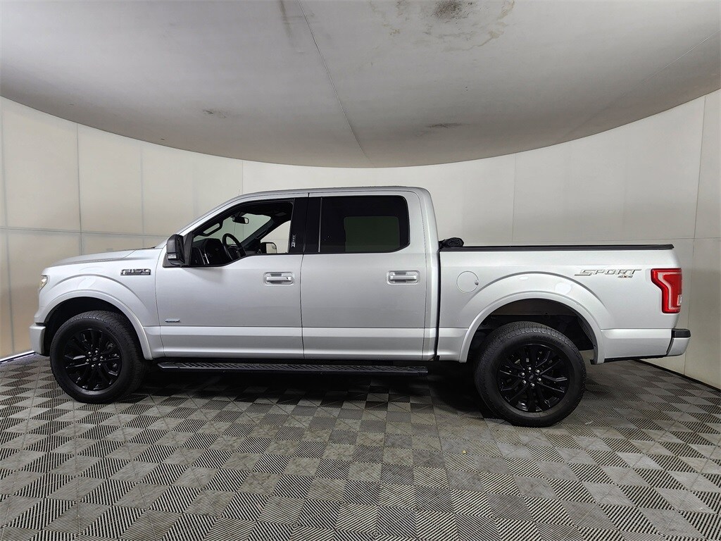 2015 Ford F-150 XLT photo 2