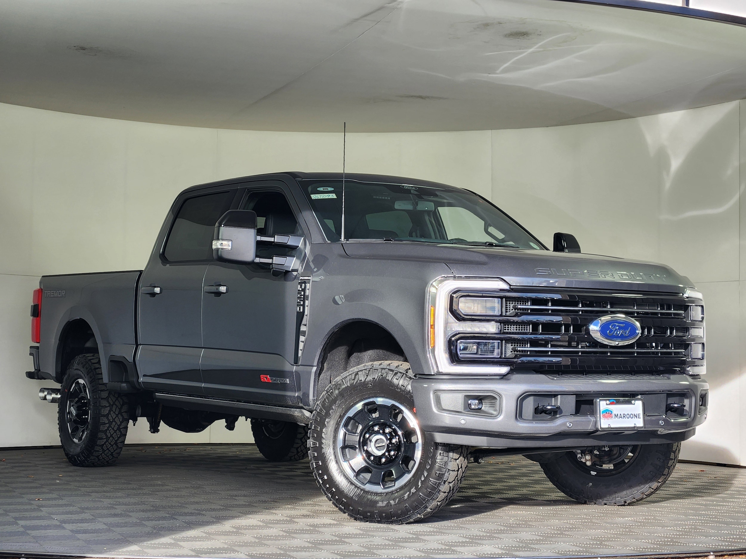 2026 Ford F-250 Super Duty Platinum's photo