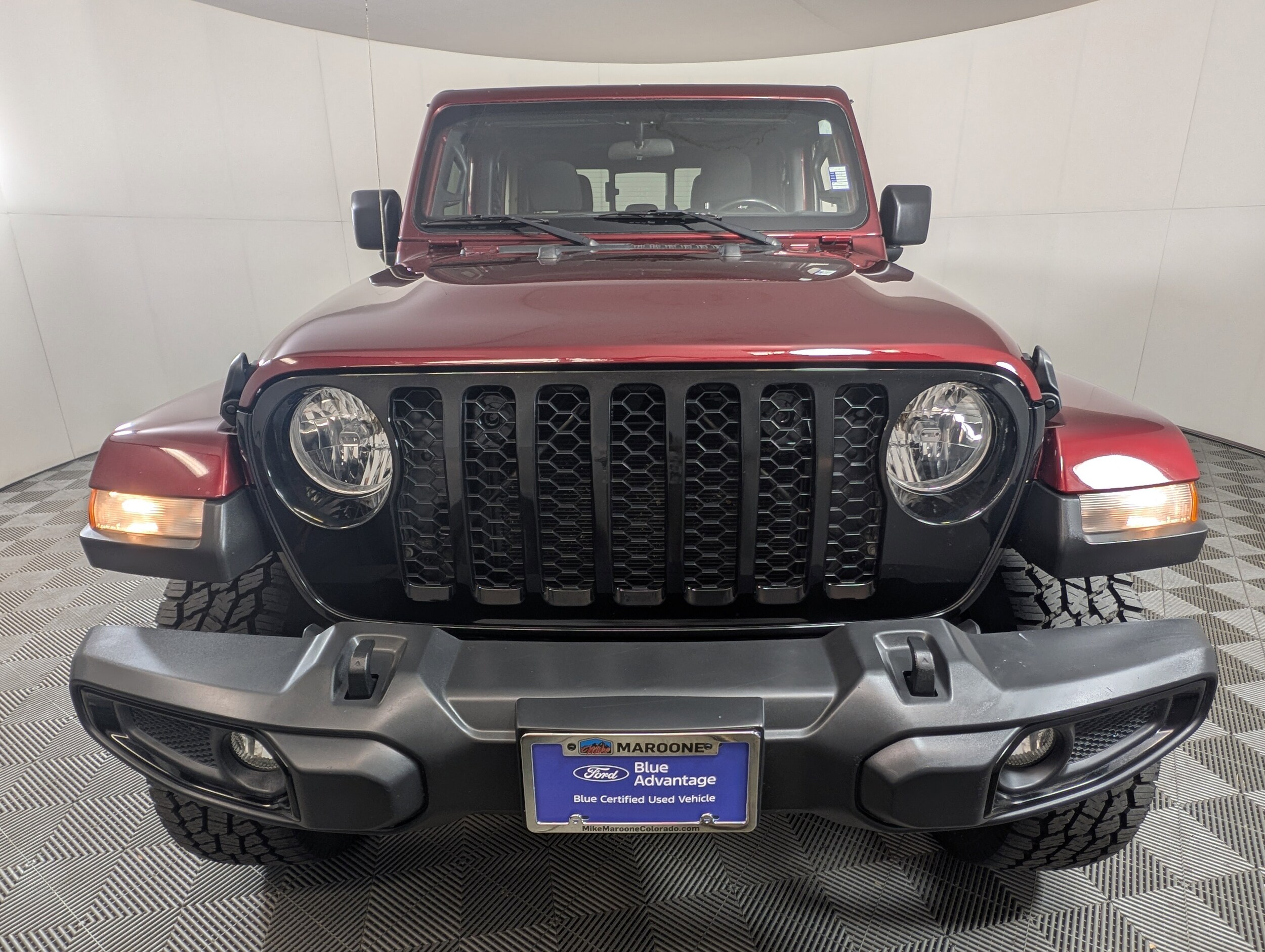 2022 Jeep Gladiator Willys photo 2