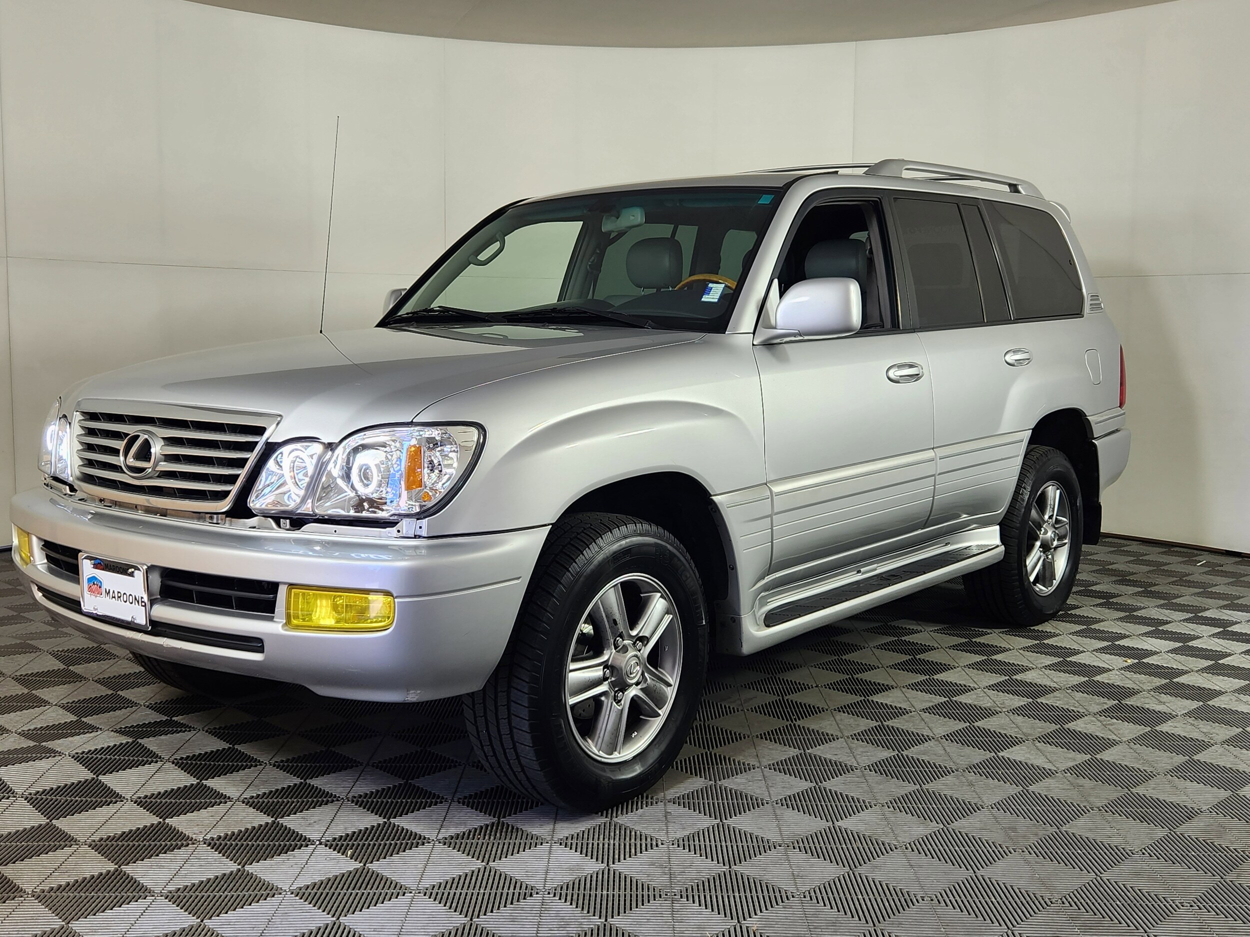 2006 Lexus LX 470 photo 3