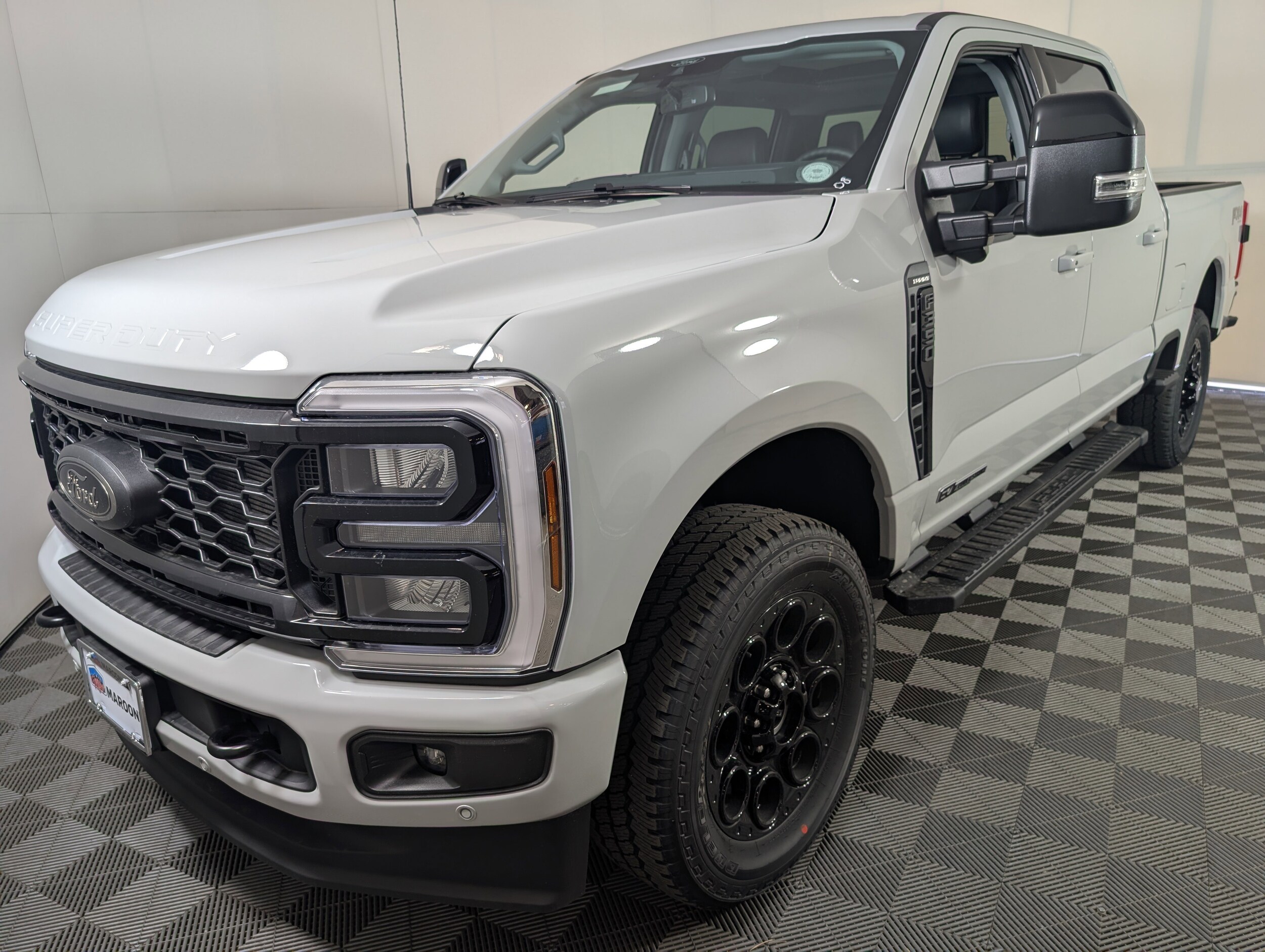 2025 Ford F-350 Lariat photo 3