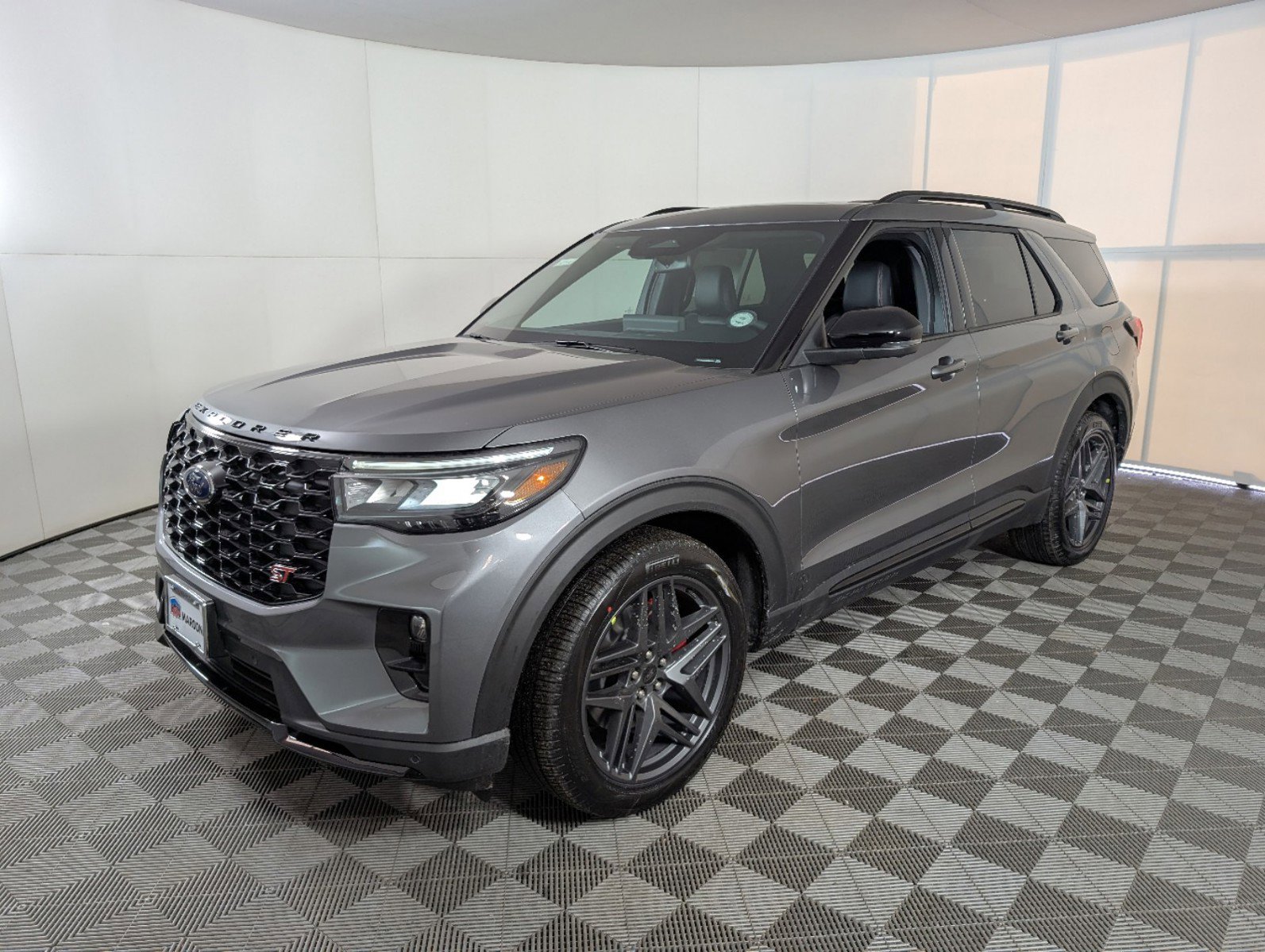 2025 Ford Explorer ST photo 3