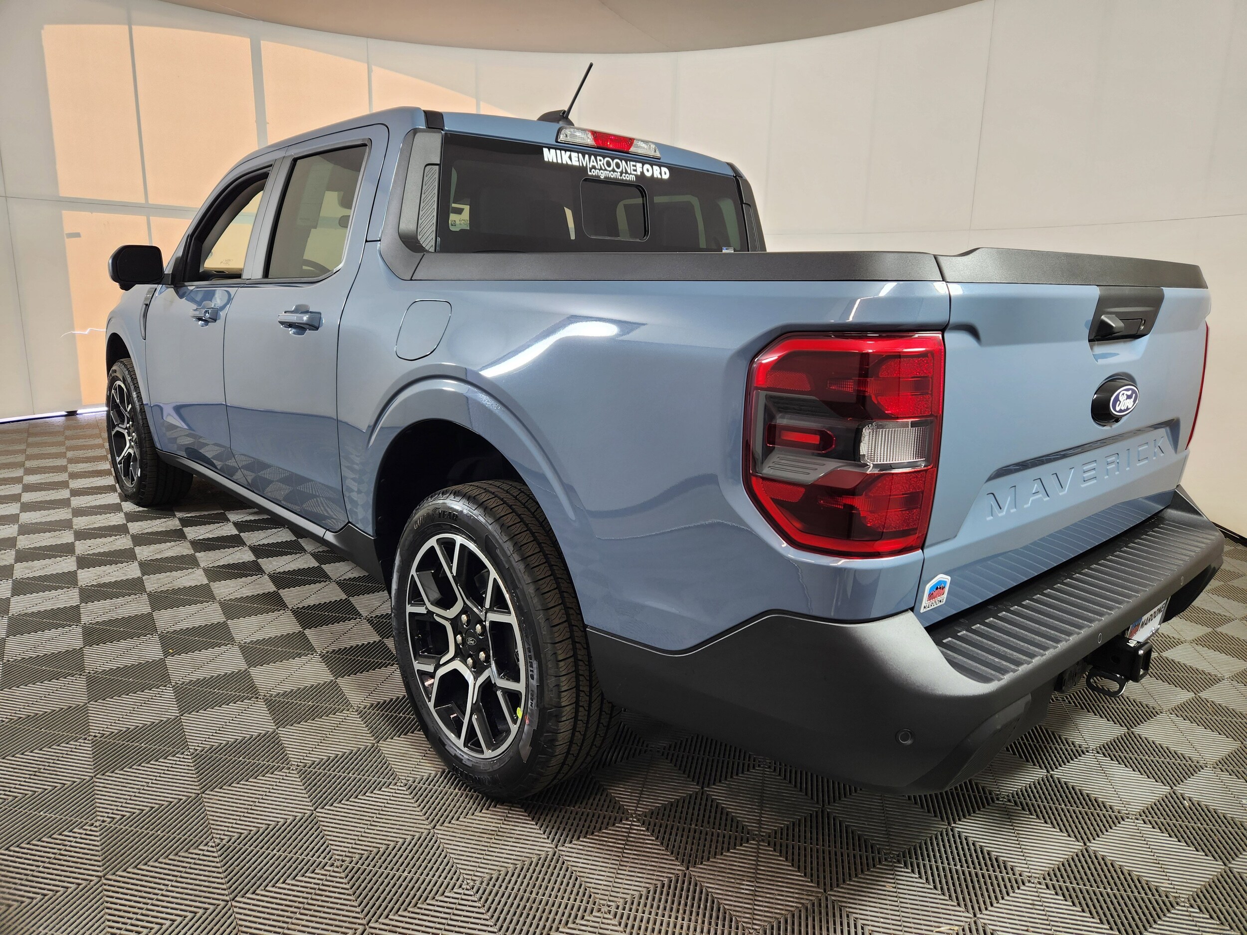 2025 Ford Maverick Lariat photo 2