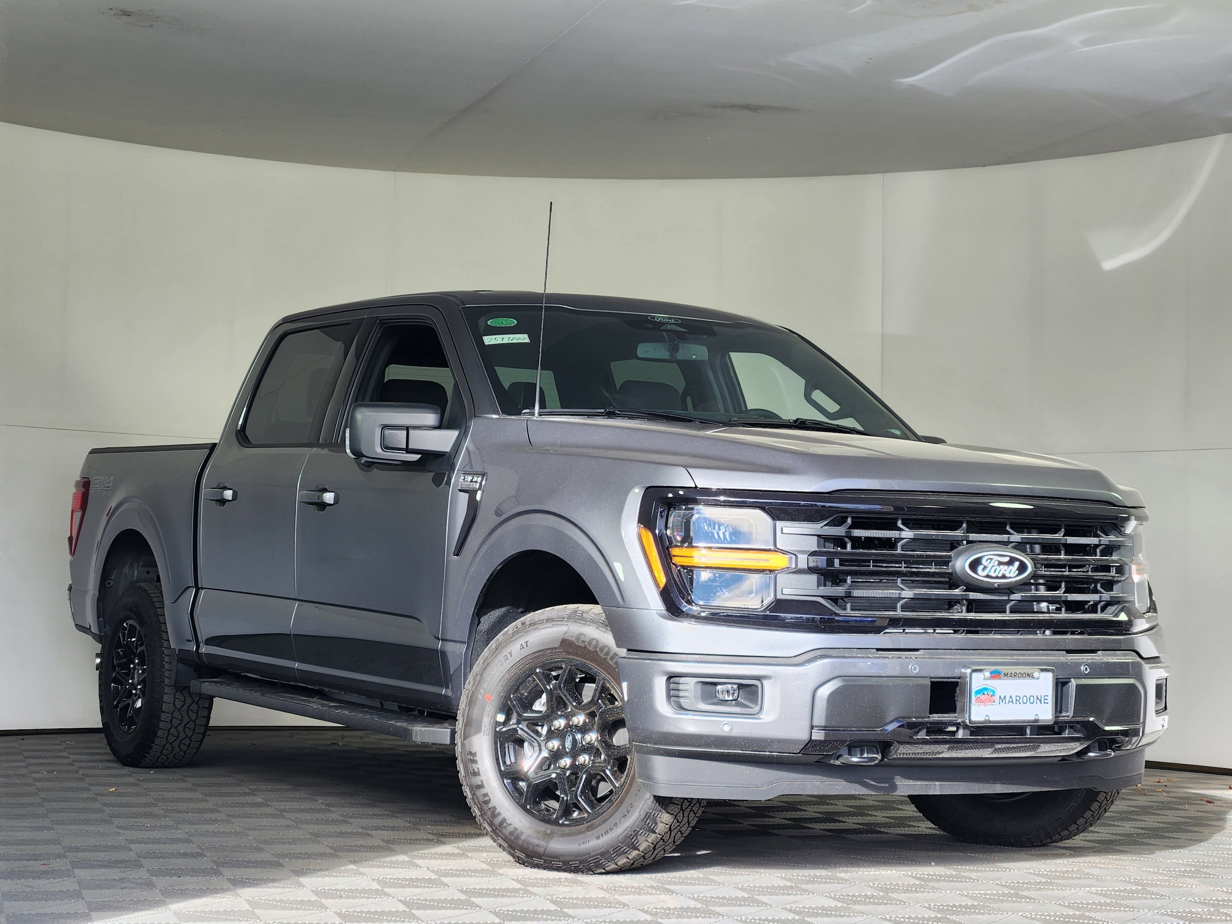 2025 Ford F-150 XLT's photo