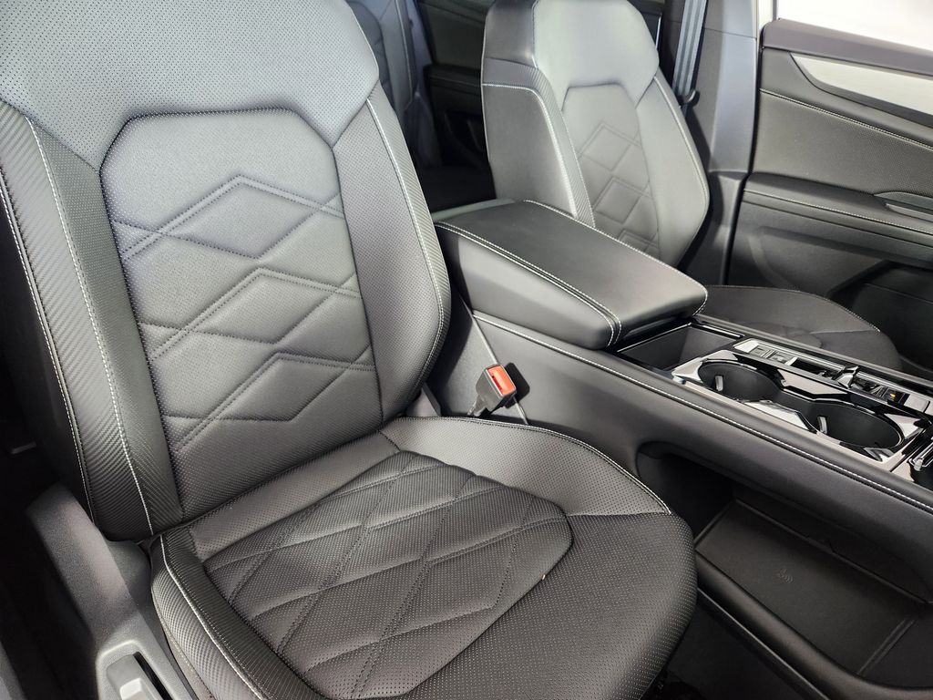 2024 Volkswagen Atlas Cross Sport SE w/Tech - Photo 11