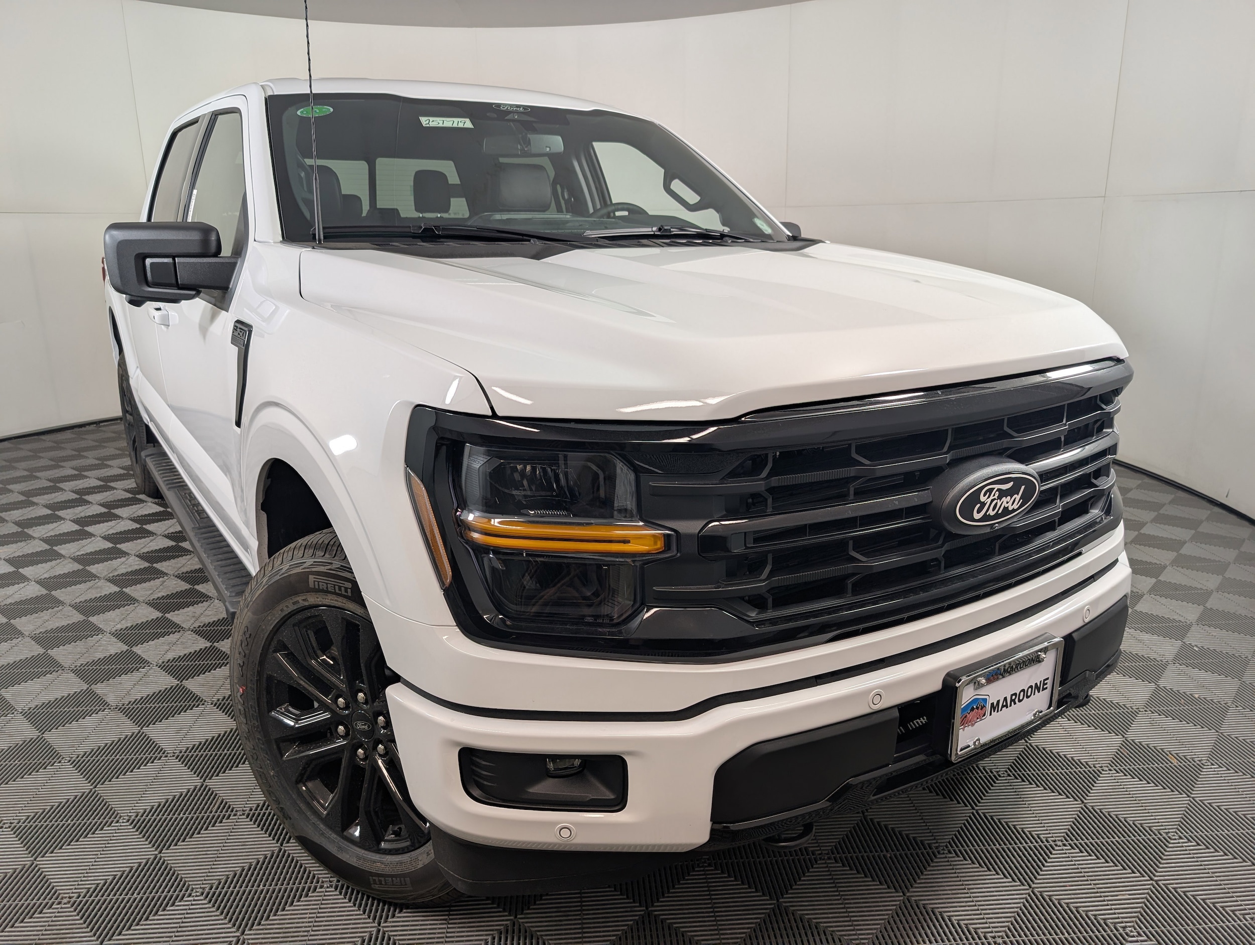 2025 Ford F-150 XLT's photo