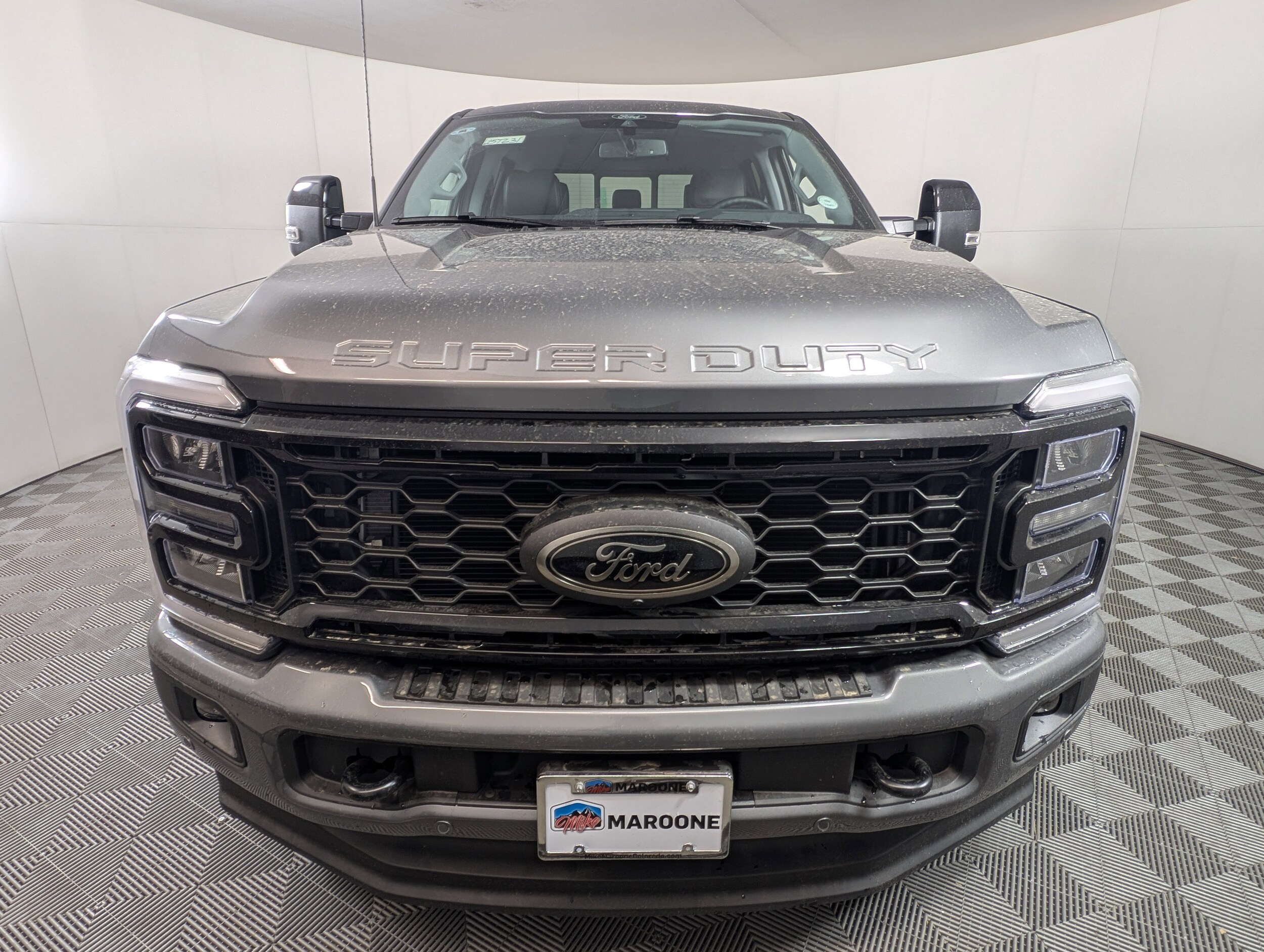 2025 Ford F-350 Lariat photo 2