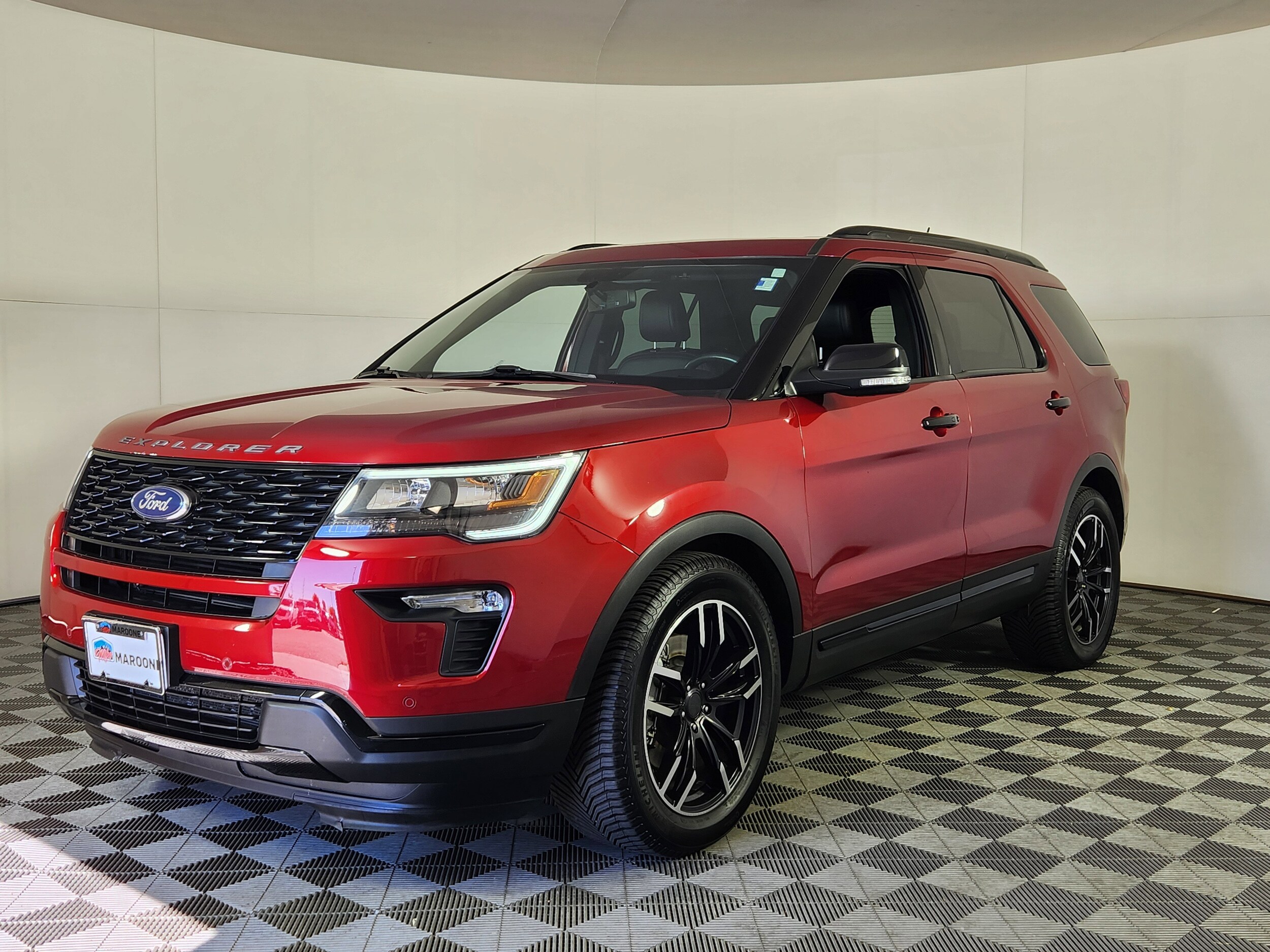 2018 Ford Explorer Sport photo 3