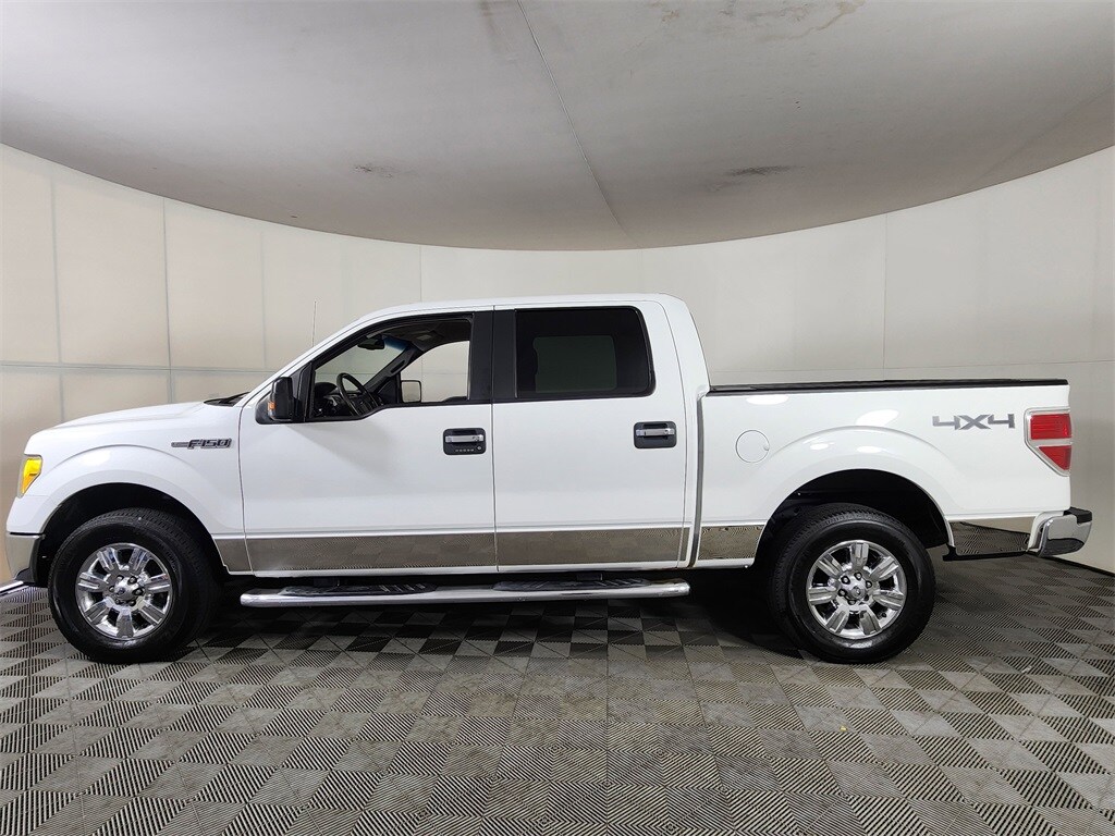 2010 Ford F-150 XLT photo 2