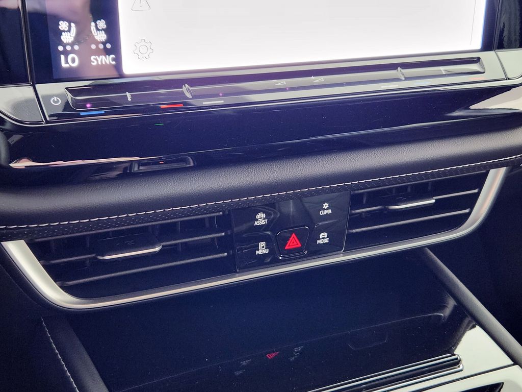 2024 Volkswagen Atlas Cross Sport SE w/Tech - Photo 24
