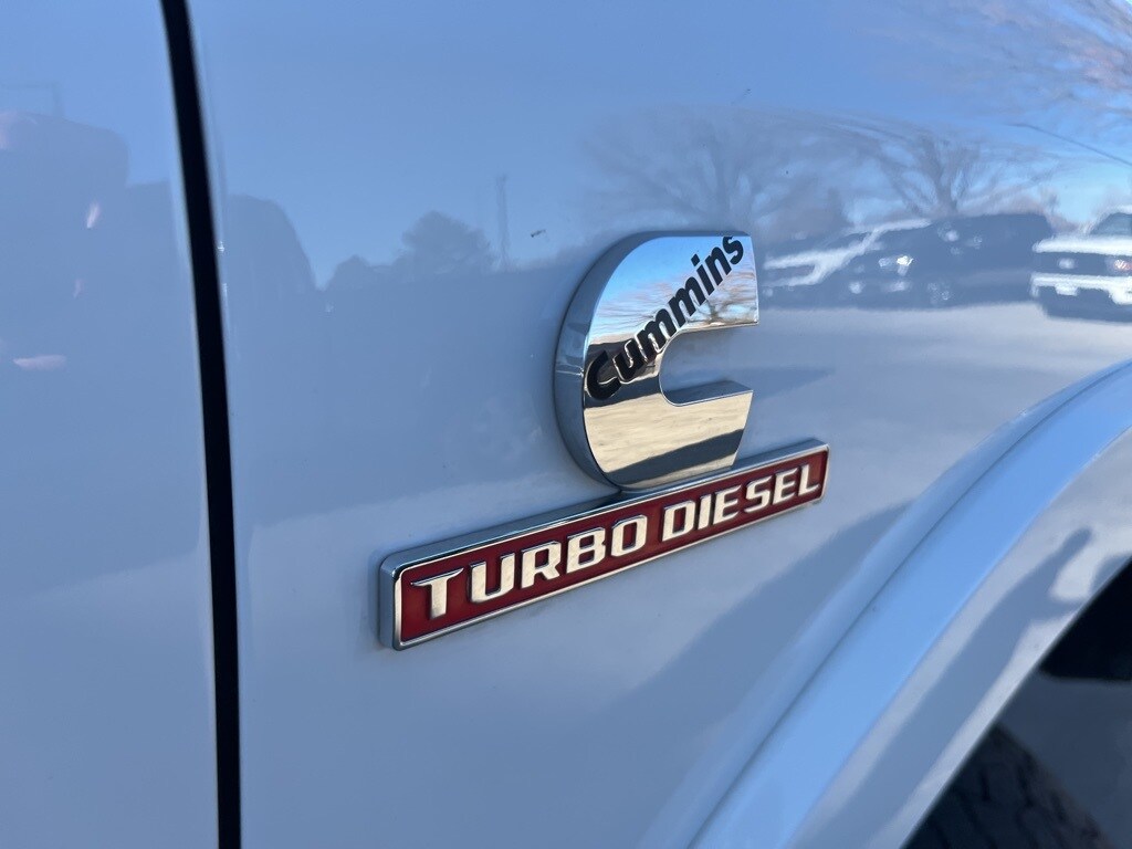 2020 Ram 3500 Laramie photo 3