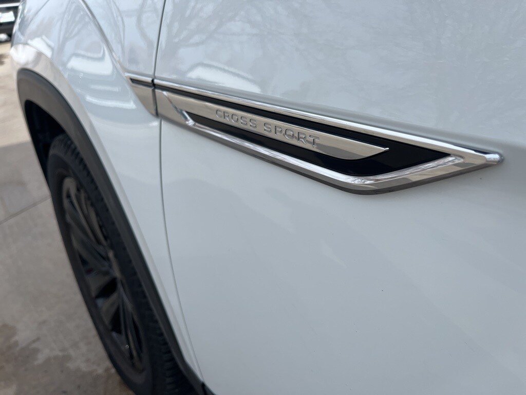 Used 2022 Volkswagen Atlas Cross Sport 2.0T SE w/Technology SUV