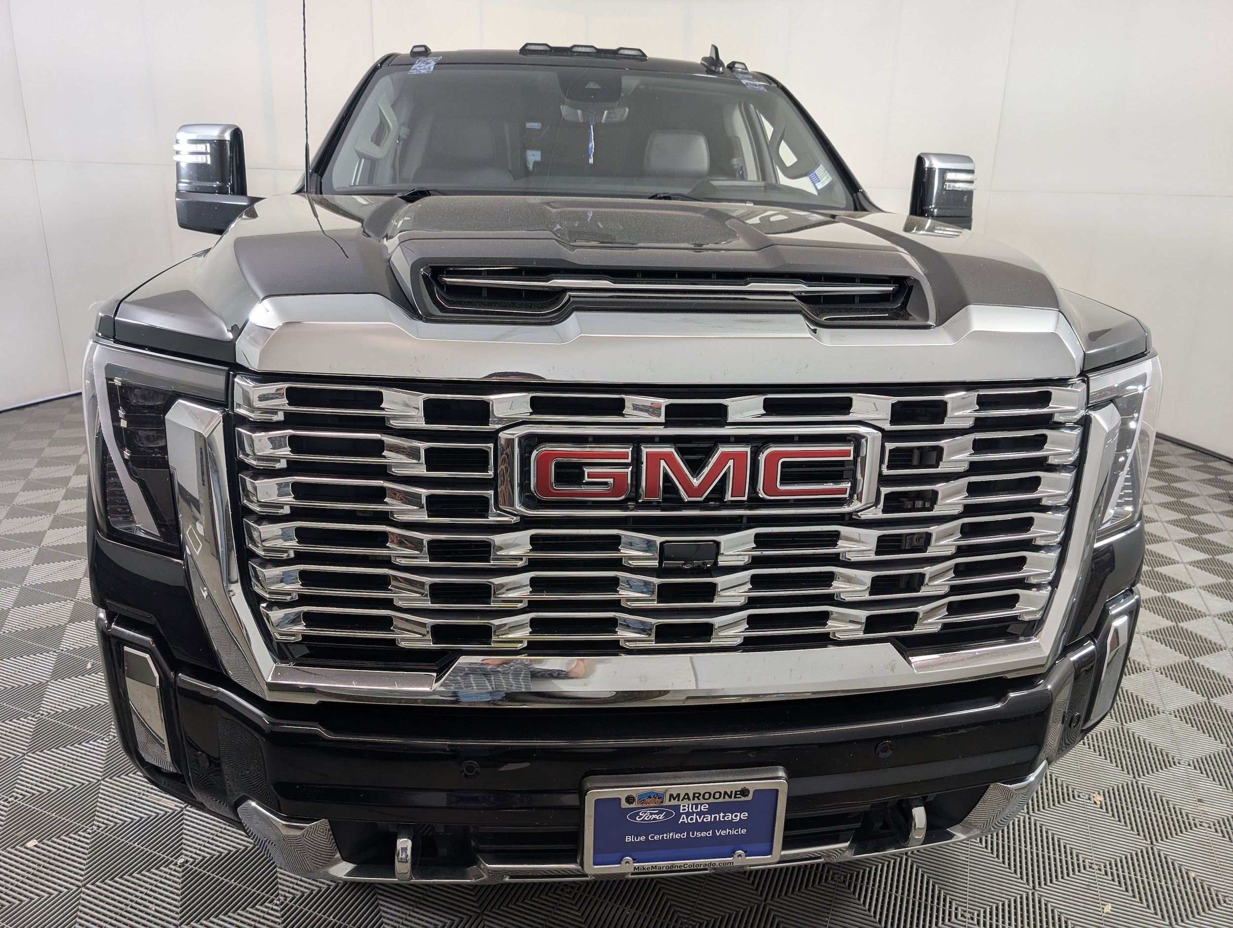 Used 2024 GMC Sierra 3500HD Denali with VIN 1GT49WEY1RF200839 for sale in Longmont, CO