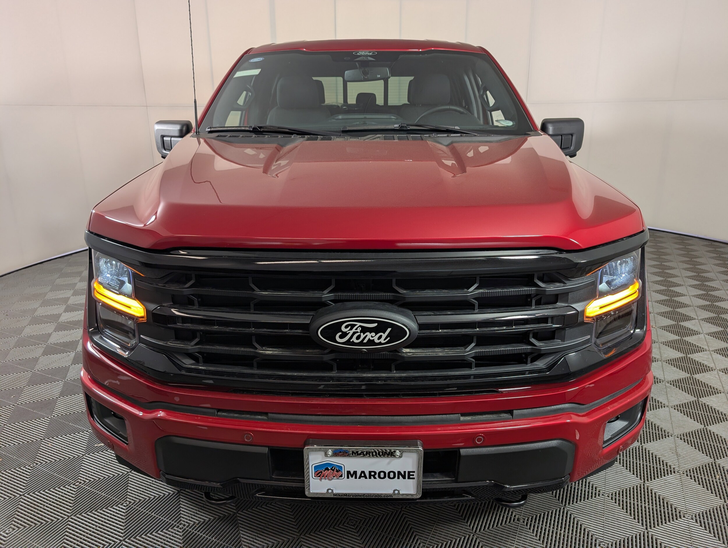 2025 Ford F-150 XLT photo 2