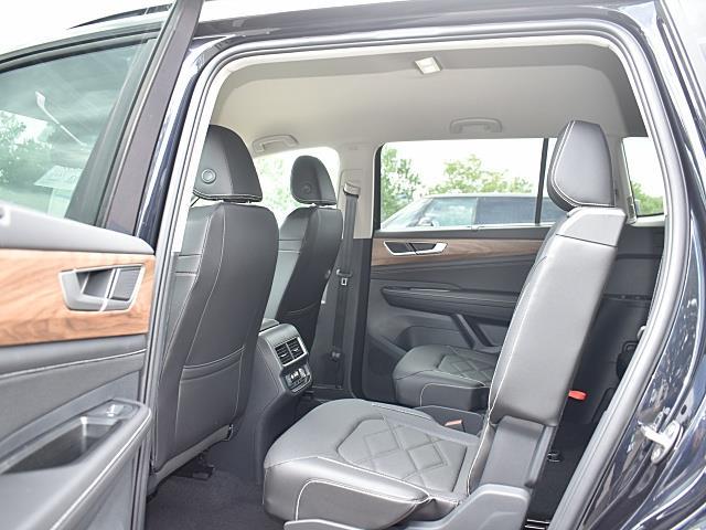 2026 Volkswagen Atlas SE w/Tech - Photo 8