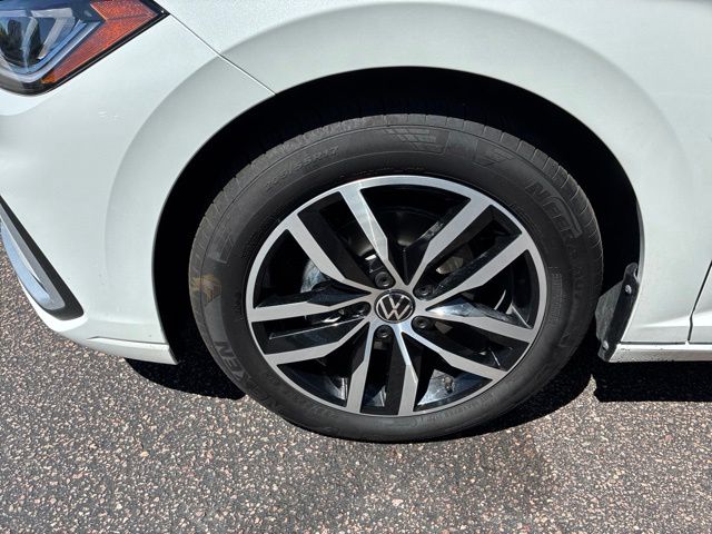 2026 Volkswagen Jetta SE - Photo 8
