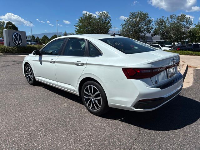 2026 Volkswagen Jetta SE - Photo 4