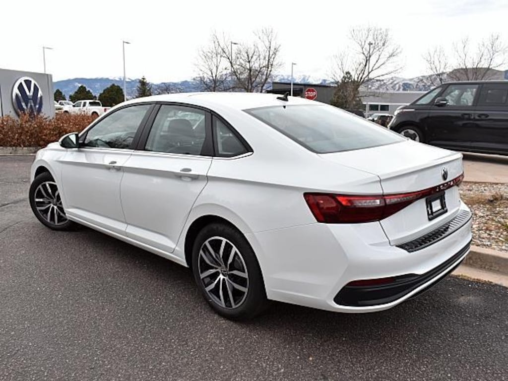 New 2026 Volkswagen Jetta SE Sedan
