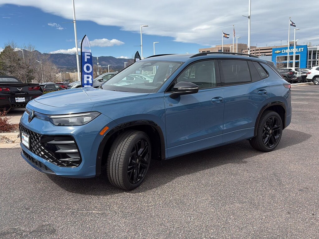 New 2026 Volkswagen Tiguan SE R-Line Black SUV