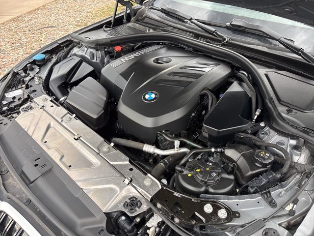 2025 BMW 3 Series 330i - Photo 9