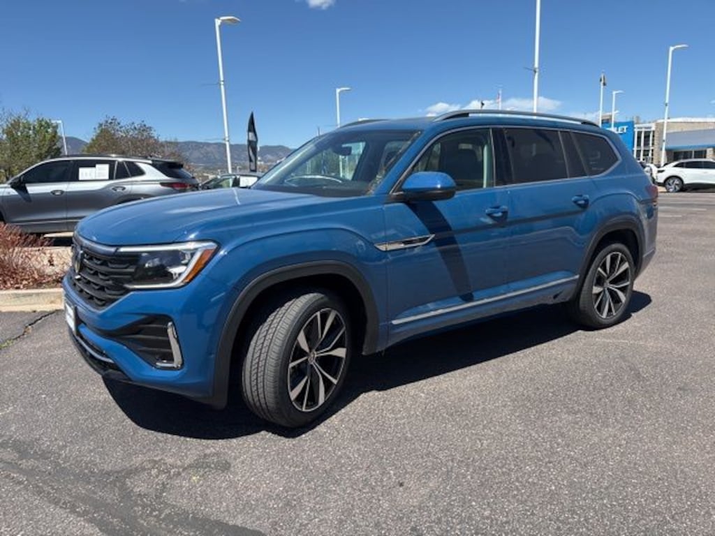 New 2026 Volkswagen Atlas 2.0T SEL Premium R-Line SUV