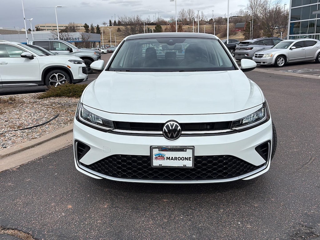 Used 2025 Volkswagen Jetta SE Sedan
